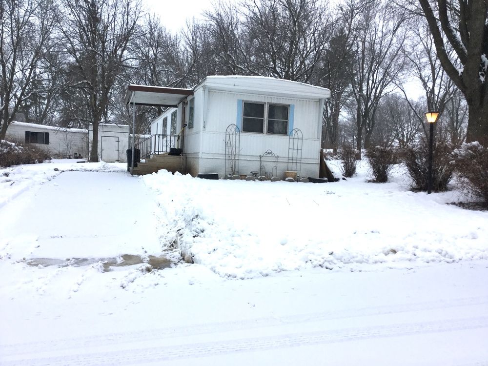 Villa Village: 2404 N 8th St, Red Oak, IA 51566